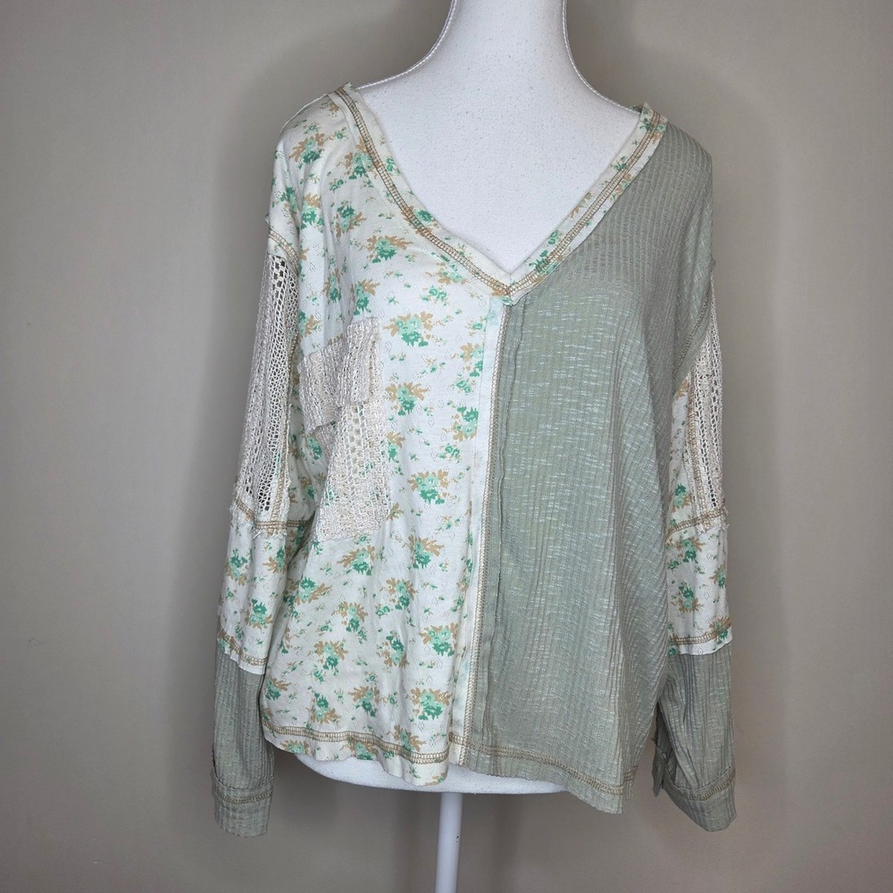 POL Mixed Media Floral Crochet Lace Thermal Top Sage Green Medium